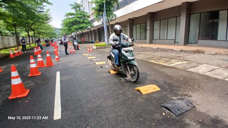 Defensive Riding Training, OTO Group, Bekasi, Jawa Barat, 10 Mei 2025